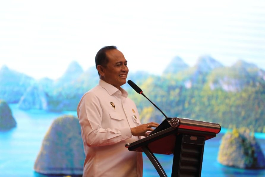 Kemenko Polkam Gelar Forum Peningkatan Literasi Keamanan Digital di Kota Sorong